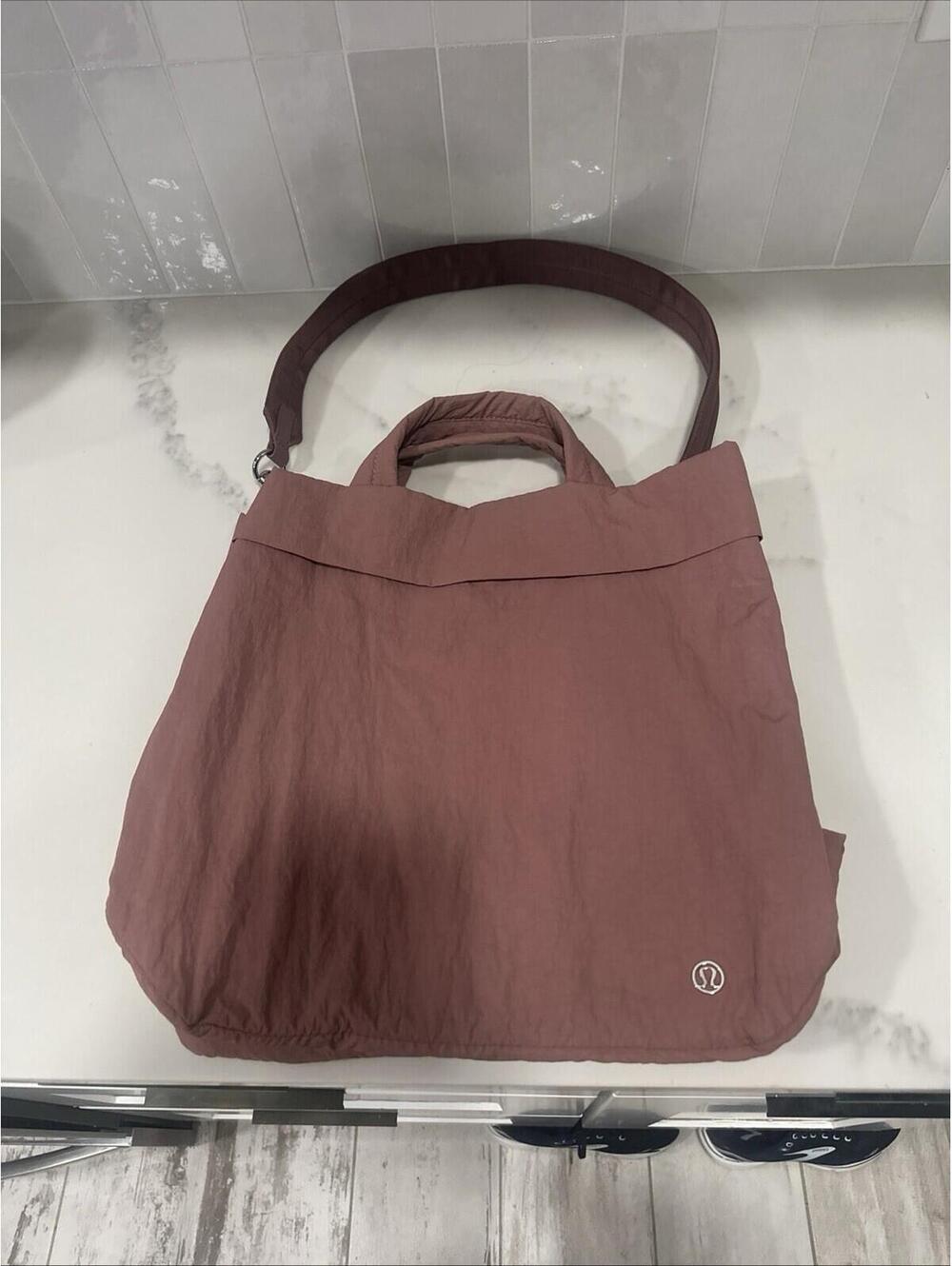 On My Level Bag ,Red dust Lululemon  14.5" × 10" × 15.5”